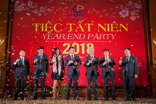 Tổ Chức Tiệc Tất Niên