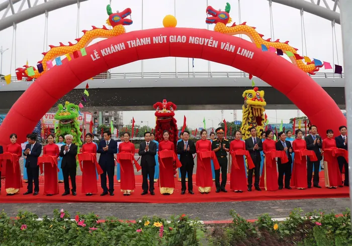 Tổ Chức Lễ Khánh Thành