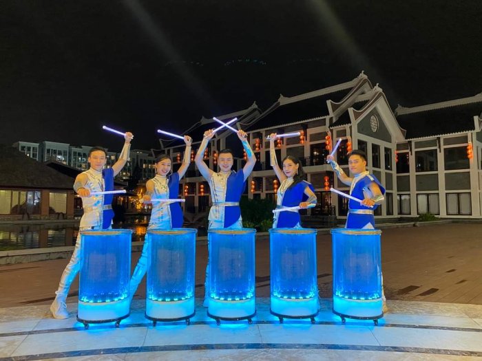 Cho Thuê Vũ Đoàn Múa Trống Nước | Múa Trống Nước LED – Water Drums Dance