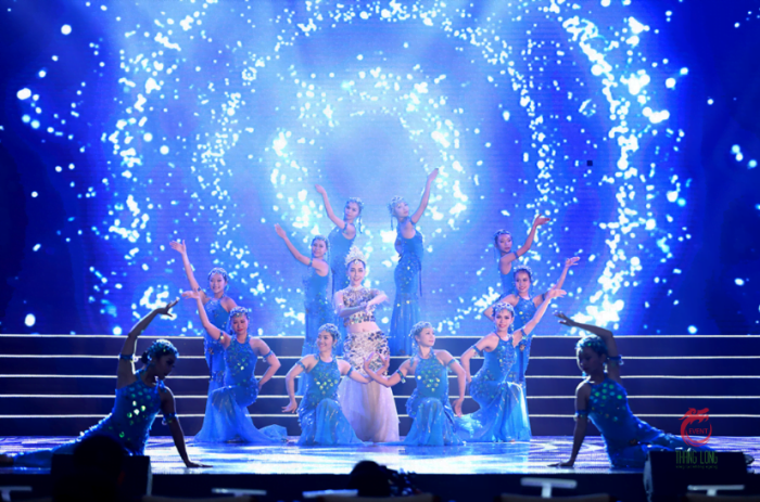 Múa Tương Tác Màn Hình LED – 3D Hologram – Laser Mapping | Thuê Vũ Đoàn Công Nghệ