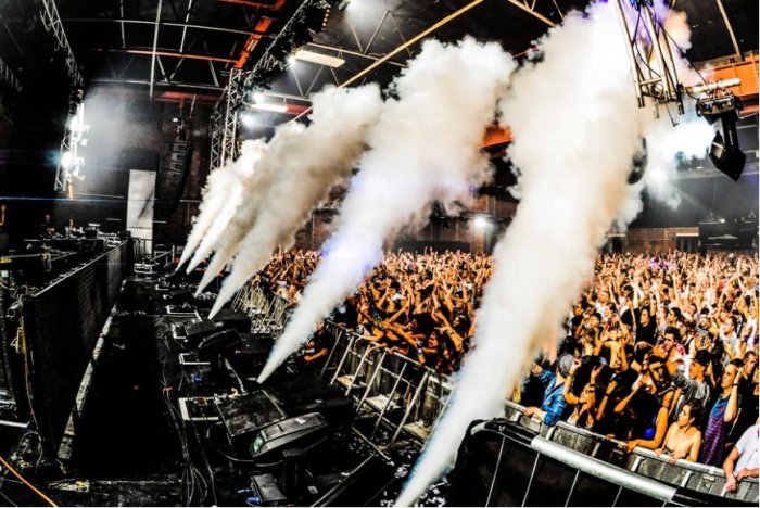 Cho Thuê Máy Phun CO₂ Sự Kiện – Hiệu Ứng Khí CO₂ Sân Khấu